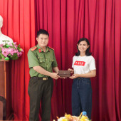 Kịp thời trao trả tài sản cho người dân, lan tỏa hình ảnh đẹp của Công an phường Cái Răng