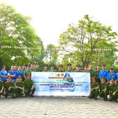 Ban Thanh niên Công an thành phố Cần Thơ ra quân thực hiện công trình “Tuyến rạch - Công viên xanh, sạch, đẹp”