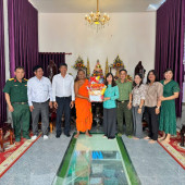 ẤM ÁP NGHĨA TÌNH DỊP TẾT CHÔL CHNĂM THMÂY  TẠI PHƯỜNG VỊ TÂN