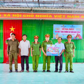 Công an xã Vị Thủy ra mắt mô hình “Cổng trường an toàn giao thông”