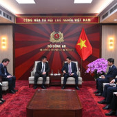 Bộ trưởng Lương Tam Quang tiếp Đại sứ Mông Cổ