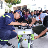 CÔNG AN THÀNH PHỐ CẦN THƠ TỔ CHỨC HUẤN LUYỆN NGHIỆP VỤ PHÒNG CHÁY, CHỮA CHÁY VÀ CỨU NẠN, CỨU HỘ 6 THÁNG ĐẦU NĂM 2026