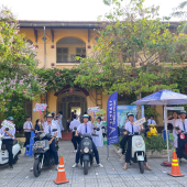 Phòng Cảnh sát Giao thông tổ chức Hướng dẫn kỹ năng xử lý tình huống giao thông cho học sinh