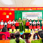 Trao gửi yêu thương: chung tay chăm lo học sinh khó khăn và hoạt động trồng cây xanh tại xã Nhơn Ái