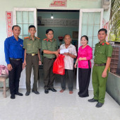 Gần dân, sát cơ sở - kịp thời thăm hỏi, hỗ trợ gia đình thân nhân liệt sĩ có hoàn cảnh khó khăn