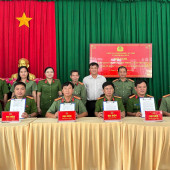 Công an xã Vị Thanh 1 tổ chức Hội nghị triển khai ký kết giao ước thi đua năm 2026, Cụm thi đua số 05 và ký kết Quy chế phối hợp bảo đảm an ninh, trật tự trên tuyến, địa bàn giáp ranh