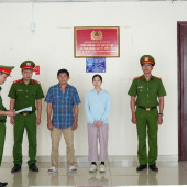 Công an thành phố Cần Thơ khởi tố, bắt tạm giam đối tượng sản xuất, buôn bán nước hoa giả