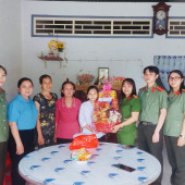 Lan tỏa yêu thương từ mô hình “Mẹ đỡ đầu” của Chi hội Phụ nữ Công an xã Thạnh Xuân