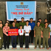 Công an xã Trường Long thực hiện phong trào thi đua “Ba nhất” qua mô hình “Mẹ đỡ đầu”