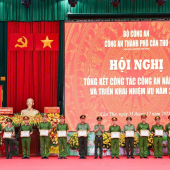 Lực lượng Quản lý xuất nhập cảnh Công an thành phố Cần Thơ “73 năm tự hào truyền thống, vững tin bước vào kỷ nguyên mới”
