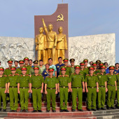 Các đoàn thể Công an cơ sở sôi nổi hoạt động về nguồn và giao lưu thể thao chào mừng Ngày sinh Chủ tịch Hồ Chí Minh