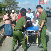 Cán bộ, chiến sĩ Trại tạm giam số 2 cứu người bị nạn giữa đường