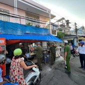 Công an phường Thốt Nốt tăng cường tuyên truyền, kiểm tra, lập lại trật tự đô thị, trật tự an toàn giao thông