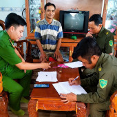 Công an xã Vĩnh Viễn triển khai chiến dịch “60 ngày đêm hướng dẫn người dân kích hoạt và tích hợp thông tin, dữ liệu trên VNeID mức độ 2”.