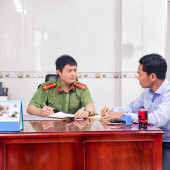 Công an phường Cái Răng hỗ trợ xác minh, hoàn trả 66 triệu đồng chuyển nhầm