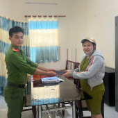 Công an xã Thạnh Xuân lan tỏa những hành động đẹp từ phong trào “Toàn dân bảo vệ an ninh Tổ quốc”
