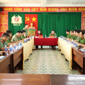 Công an thành phố Cần Thơ kiểm tra công tác 6 tháng đầu năm tại Công an xã Vị Thủy