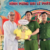 Công an xã Phương Bình thăm các cơ sở Phật giáo nhân dịp  Đại lễ Phật đản