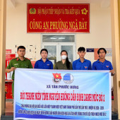 Công an xã Tân Phước Hưng quyết tâm thực hiện Chiến dịch “60 ngày đêm” hướng dẫn cấp tài khoản định danh mức 2 cho trẻ em trên địa bàn