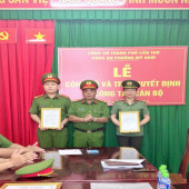 Công an phường Mỹ Quới công bố các Quyết định về công tác cán bộ