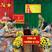 TRIỂN KHAI CHIẾN DỊCH “60 NGÀY ĐÊM HƯỚNG DẪN  NGƯỜI DÂN KÍCH HOẠT VÀ TÍCH HỢP THÔNG TIN, DỮ LIỆU TRÊN VNEID MỨC 2” TRÊN ĐỊA BÀN PHƯỜNG VỊ TÂN