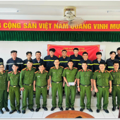 CÔNG AN THÀNH PHỐ CẦN THƠ BÀN GIAO KINH PHÍ XÂY DỰNG “NHÀ NGHĨA TÌNH ĐỒNG ĐỘI”