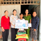 Ấm áp Chương trình “Mẹ đỡ đầu” tại xã Trường Long Tây