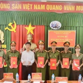 “Đảng bộ Công an xã Hiệp Hưng - Dấu mốc trưởng thành, khẳng định vai trò nòng cốt trong giữ gìn an ninh, trật tự ở cơ sở”