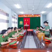 Công an phường Hưng Phú tổ chức Lễ Công bố các Quyết định của Trưởng Công an phường về công tác cán bộ