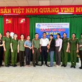 Ấm áp mô hình “Mẹ đỡ đầu” của Phụ nữ Công an phường Mỹ Xuyên