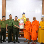 Lãnh đạo Công an thành phố Cần Thơ thăm, chúc mừng Đại lễ Phật đản Phật lịch 2570 - Dương lịch 2026