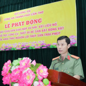 Công an thành phố Cần Thơ tổ chức lễ phát động “Ngày hội toàn dân giao nộp vũ khí, vật liệu nổ, công cụ hỗ trợ; công cụ, thiết bị để săn bắt động vật hoang dã, khai thác nguồn lợi thủy sản trái phép”