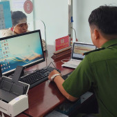 Công an xã Vĩnh Tường nâng cao hiệu quả công tác tiếp dân, giải quyết hồ sơ đăng ký xe cho người dân tại cơ sở