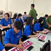 Cần Thơ: Khi Công an cơ sở là “hướng dẫn viên số” của Nhân dân