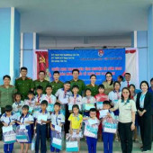 Cụm thi đua số 5 - Đoàn Thanh niên Công an thành phố thiết thực hưởng ứng Tháng hành động vì trẻ em và Ngày Quốc tế thiếu nhi 01/6.