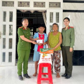 Lan tỏa yêu thương, nâng bước trẻ em khó khăn từ mô hình “Mẹ đỡ đầu”