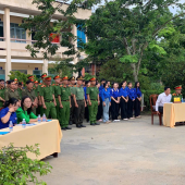 Đẩy mạnh chuyển đổi số từ cơ sở: Công an xã Vị Thủy ra quân “Chiến dịch mùa hè số cùng VNeID” năm 2026