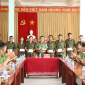 NHỮNG “LÁ CHẮN” GIỮA ĐỜI THƯỜNG