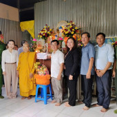 Công an phường Tân An thăm, chúc mừng Đại lễ Phật đản năm 2026