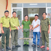 Công an phường Cái Răng tiếp nhận, bàn giao cá thể kỳ đà hoa do người dân tự nguyện giao nộp