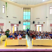 Công an xã Hiệp Hưng quyết tâm thực hiện “Chiến dịch 60 ngày đêm  kích hoạt và tích hợp dữ liệu VNeID mức 2”