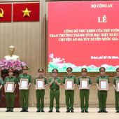 CÔNG AN THÀNH PHỐ CẦN THƠ ĐƯỢC THỦ TƯỚNG CHÍNH PHỦ TRAO THƯ KHEN VÌ CÓ THÀNH TÍCH XUẤT SẮC TRONG ĐẤU TRANH VỚI TỘI PHẠM MA TÚY XUYÊN QUỐC GIA