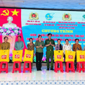 Lấy dân làm gốc - Công an xã Trường Long viết tiếp phong trào thi đua Ba nhất qua tiêu chí “Gần dân nhất” bằng hành động thiết thực ngay tại cơ sở