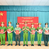 Công an xã Nhu Gia và Công an xã Vĩnh Lợi tổ chức Lễ công bố các Quyết định về công tác cán bộ