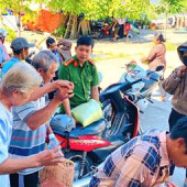 Trại tạm giam số 2: Trao yêu thương, gửi hy vọng đến những hoàn cảnh khó khăn
