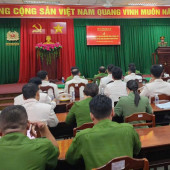 Công an phường Bình Thuỷ tổ chức lễ công bố quyết định thăng cấp bậc hàm, nâng bậc lương năm 2026