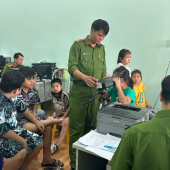 Tuổi trẻ Trại Tạm giam số 1 triển khai “Chiến dịch mùa hè số cùng VNeID”.