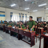 CÔNG AN CƠ SỞ TỔ CHỨC ĐỐI THOẠI VỚI CÁN BỘ CHIẾN SĨ