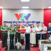 Phòng Công tác chính trị Công an thành phố Cần Thơ thăm, chúc mừng các Cơ quan báo chí nhân kỷ niệm 101 năm Ngày Báo chí Cách mạng Việt Nam
