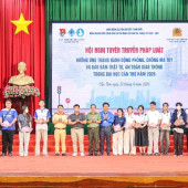 Tuổi trẻ Công an thành phố Cần Thơ đồng hành cùng 1.300 sinh viên tuyên truyền phòng, chống ma túy và an toàn giao thông